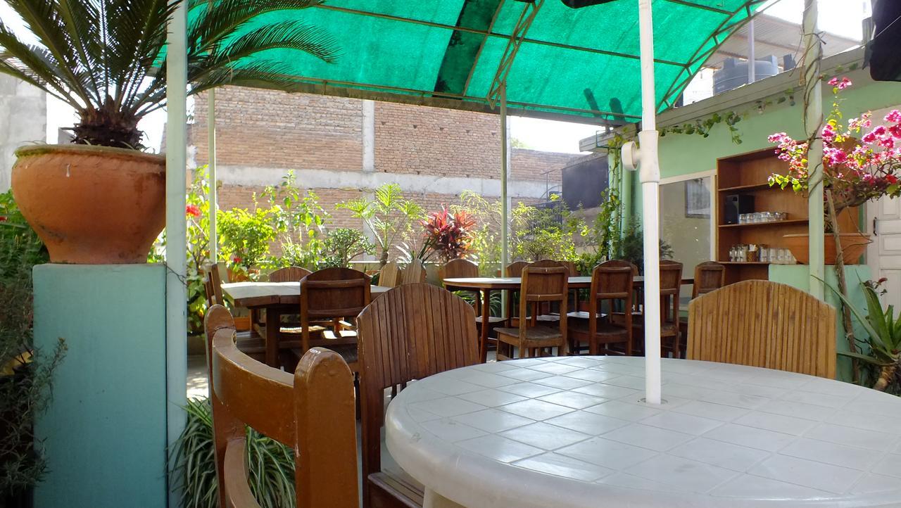 Hotel Dolphin Catmandu Exterior foto